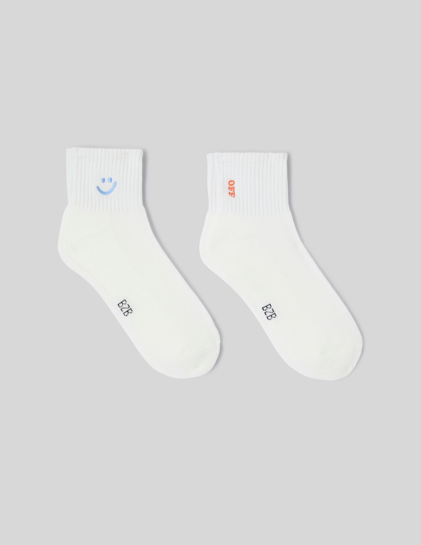Lot  de 2 chaussette courtes brod&eacute;es