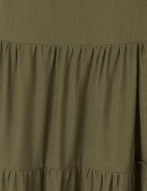 Robe longue &agrave; d&eacute;coupes dans le dos