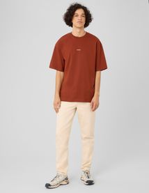 T-shirt broderie poitrine