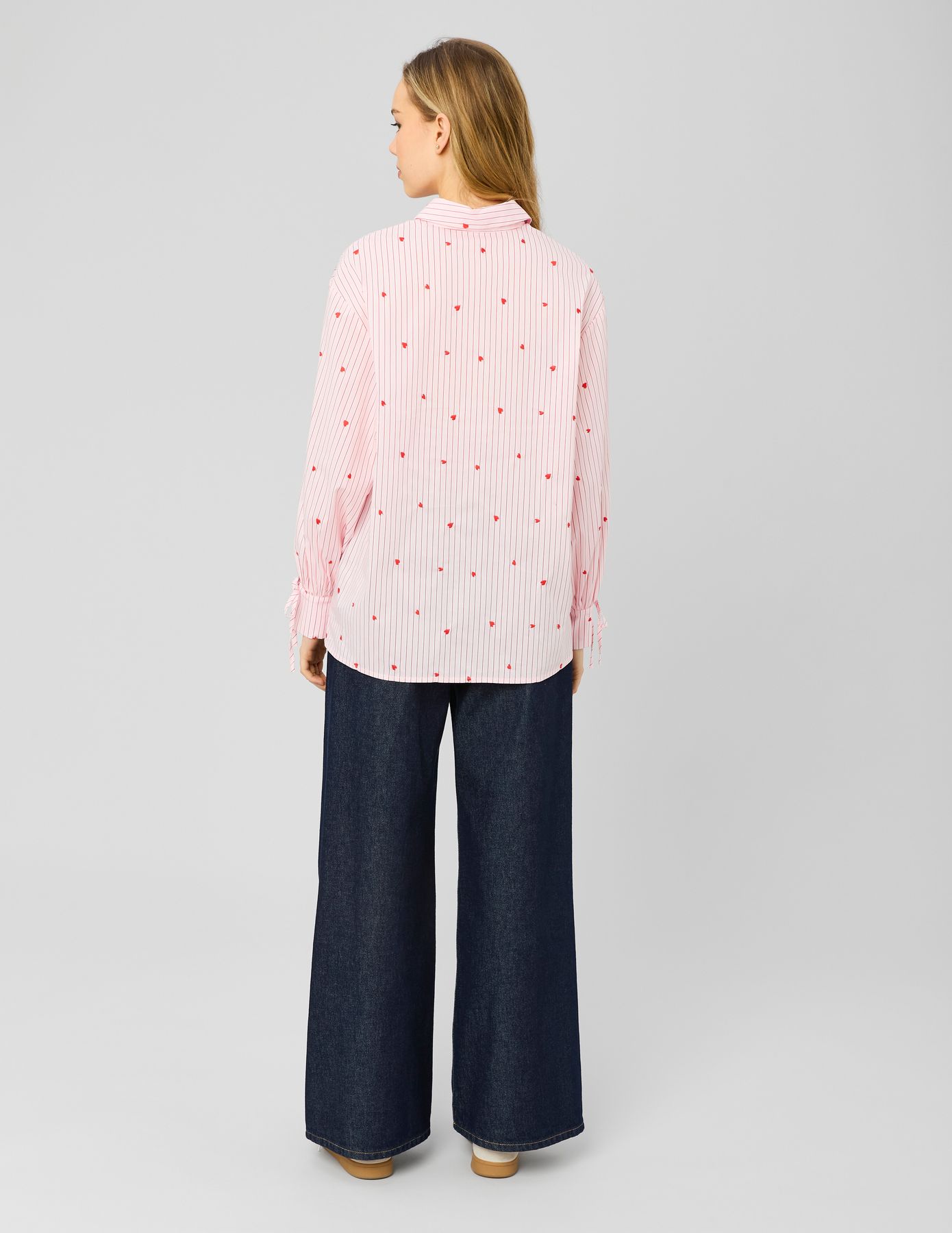 Chemise ray&eacute;e &agrave; motif c&oelig;ur