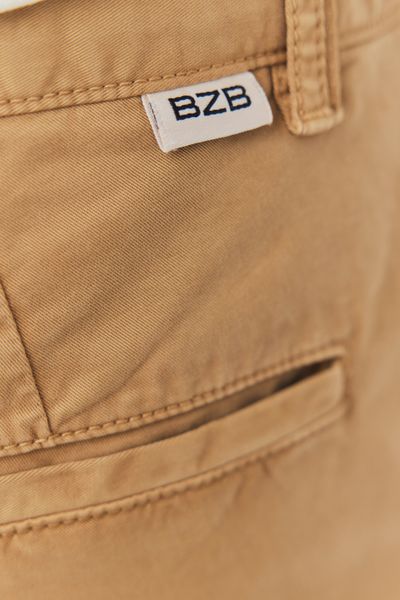 Pantalon chino ajusté