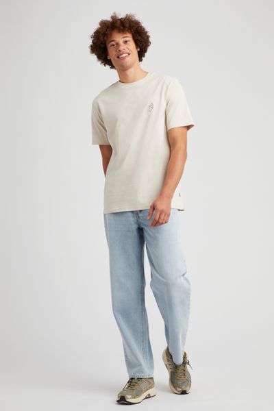 T-shirt broderie poitrine
