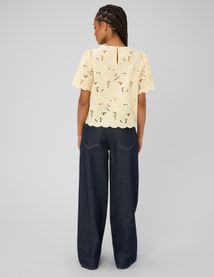 Blouse en broderie anglaise