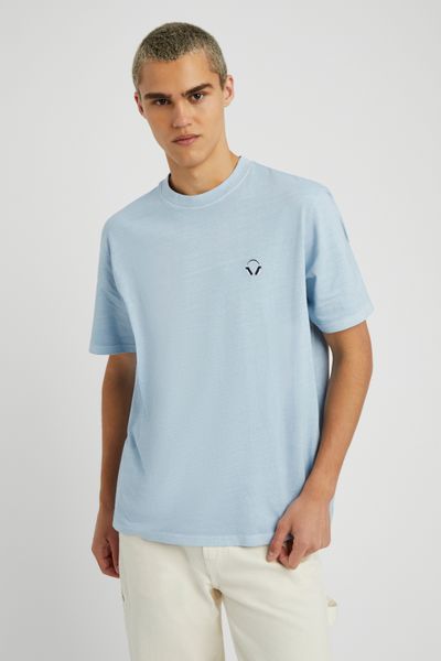 T-shirt lourd d&eacute;lav&eacute; brod&eacute;