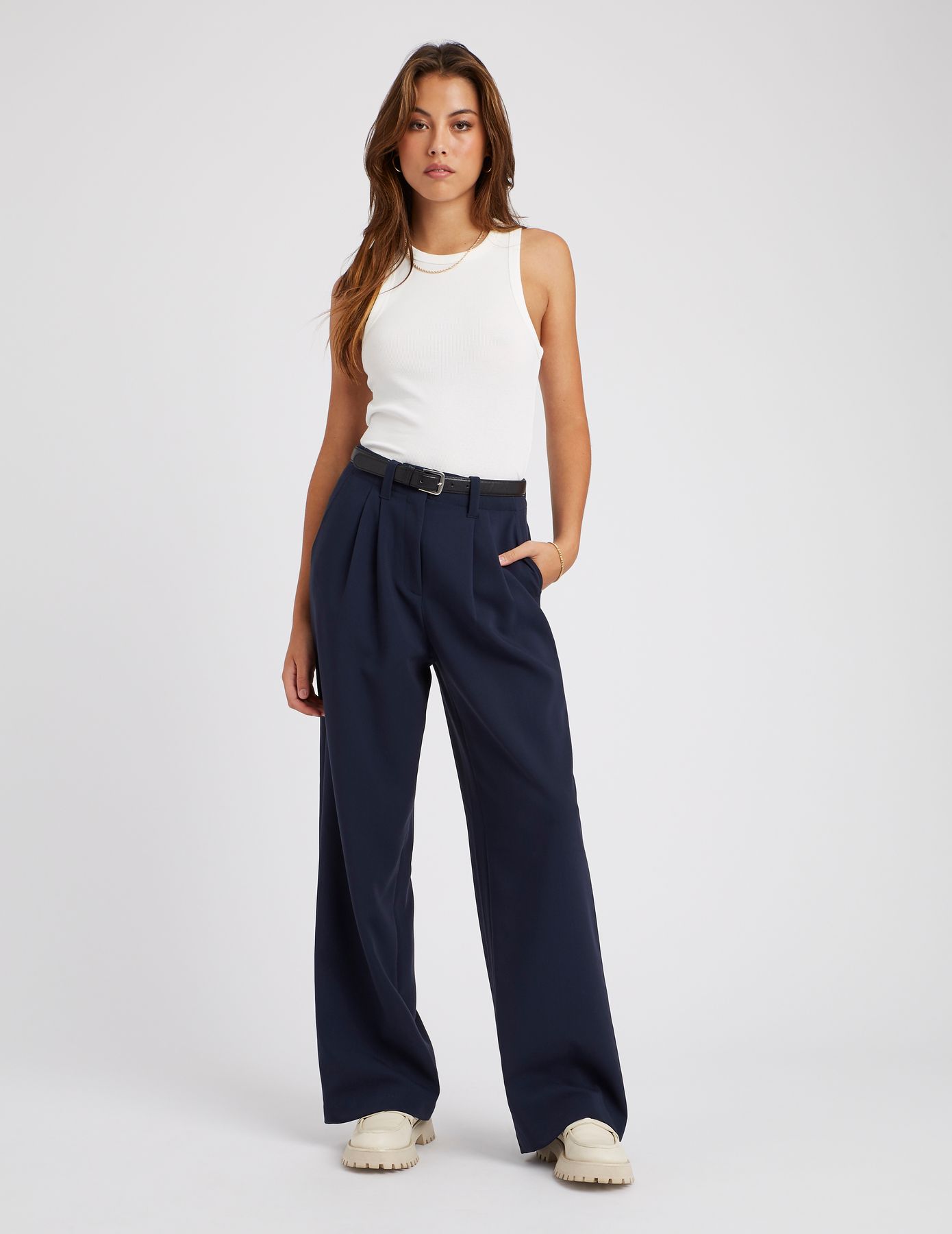 Pantalon tailleur &agrave; pinces