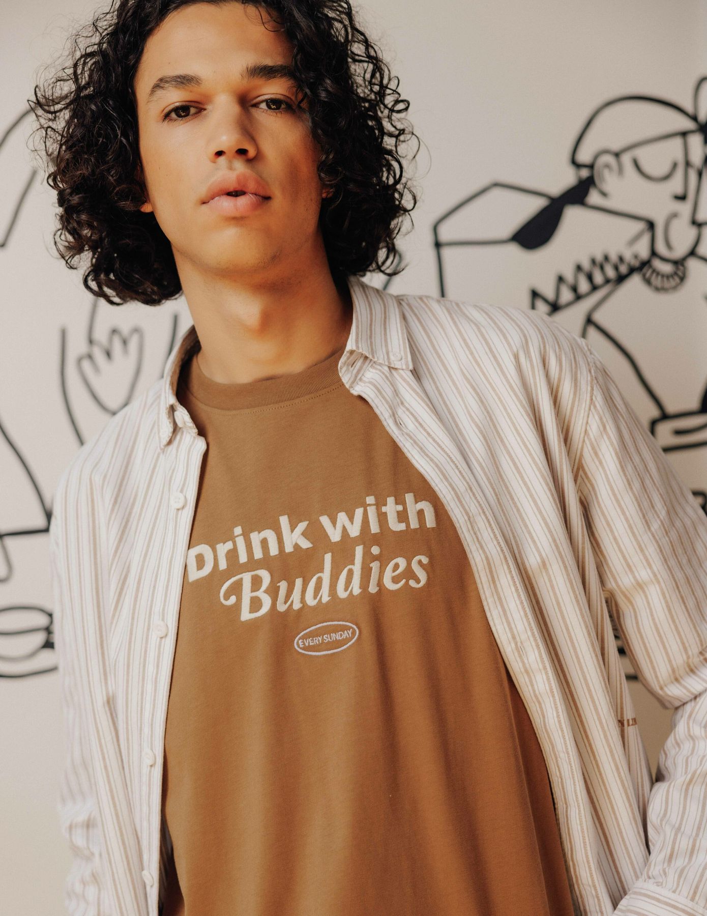 T-shirt imprim&eacute; et brod&eacute;