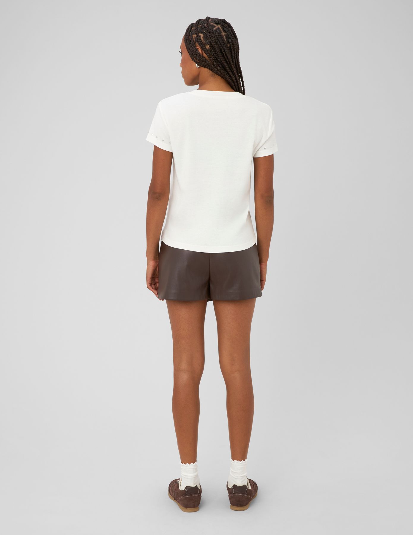 T-shirt &agrave; studs