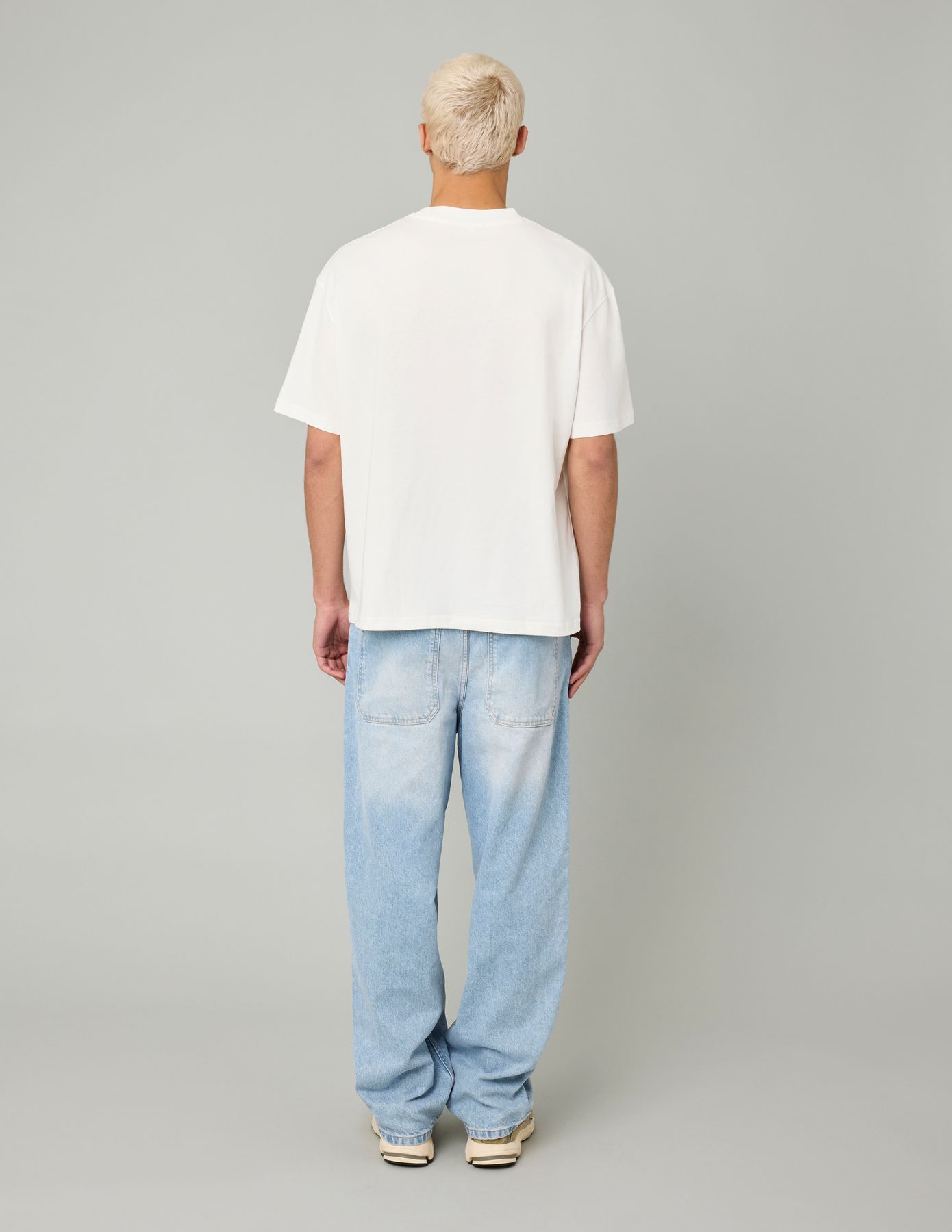 T-shirt poche brod&eacute;