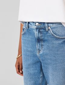 Jean mom fit