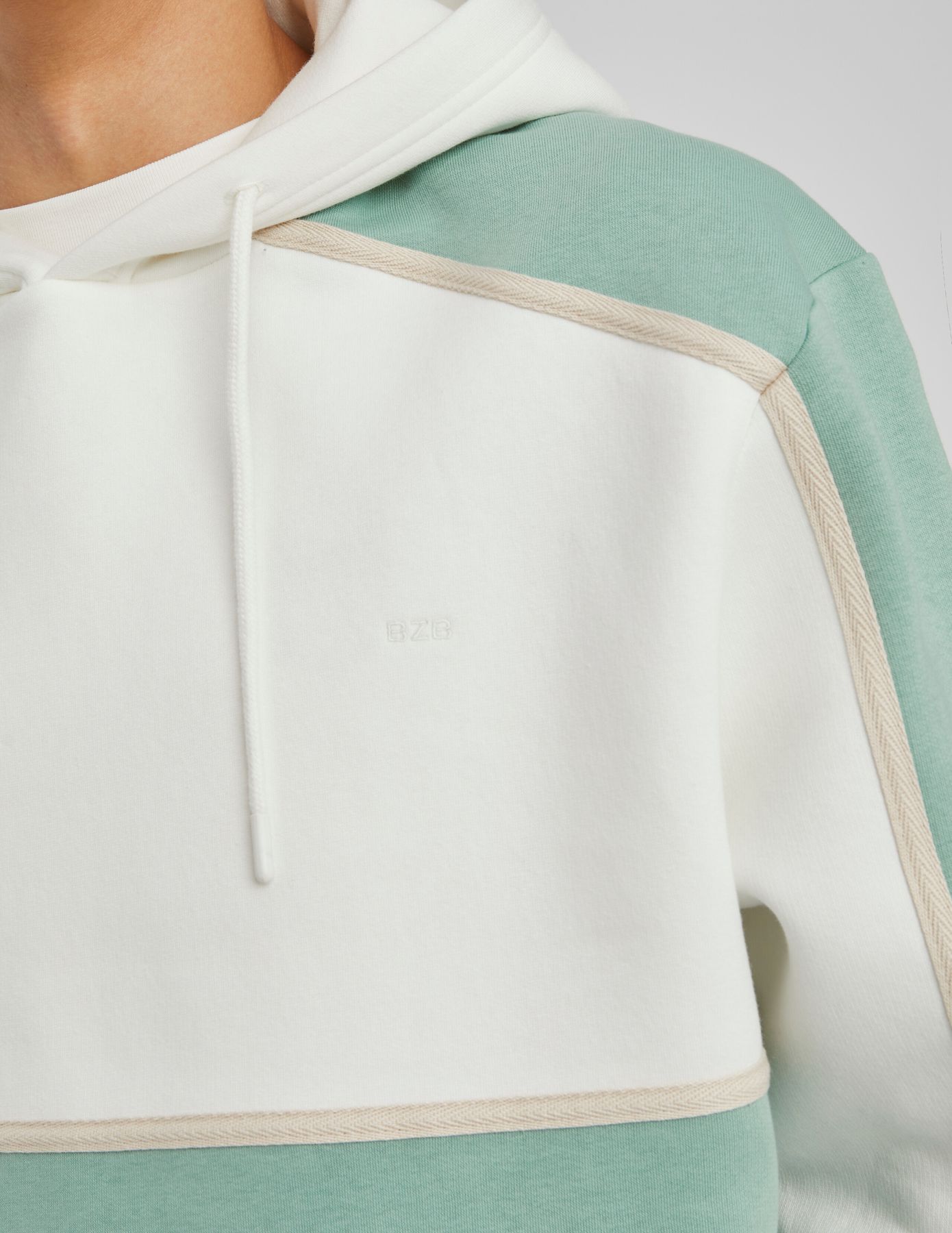 Sweat &agrave; capuche colorblock