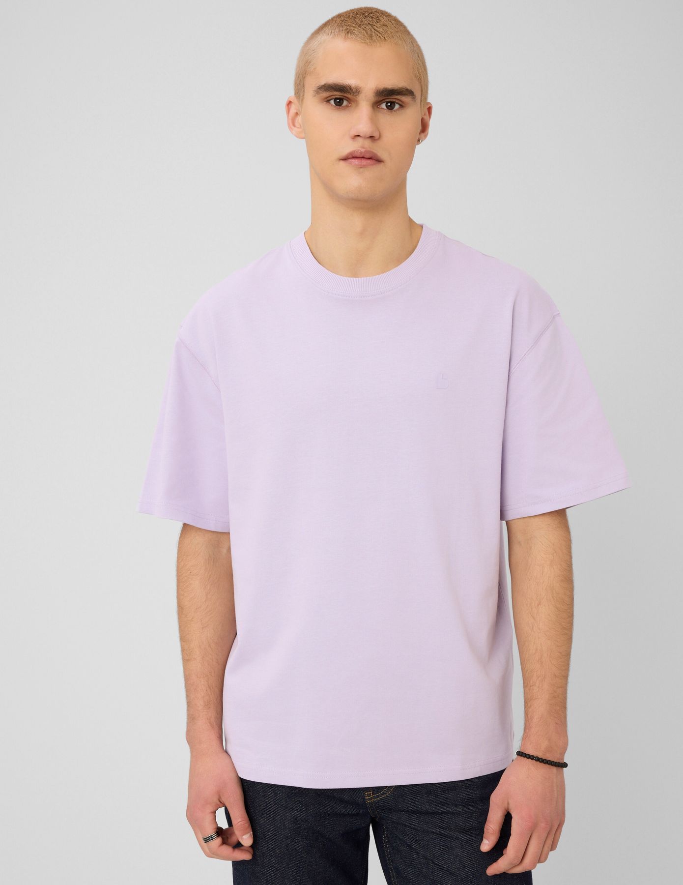 T-shirt logo poitrine