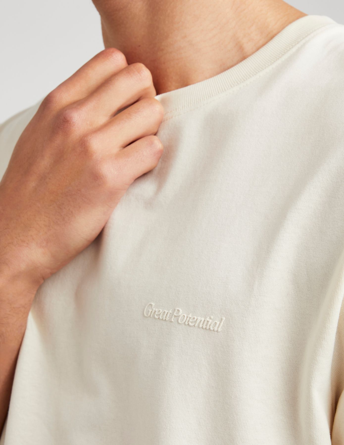 T-shirt embossé devant dos