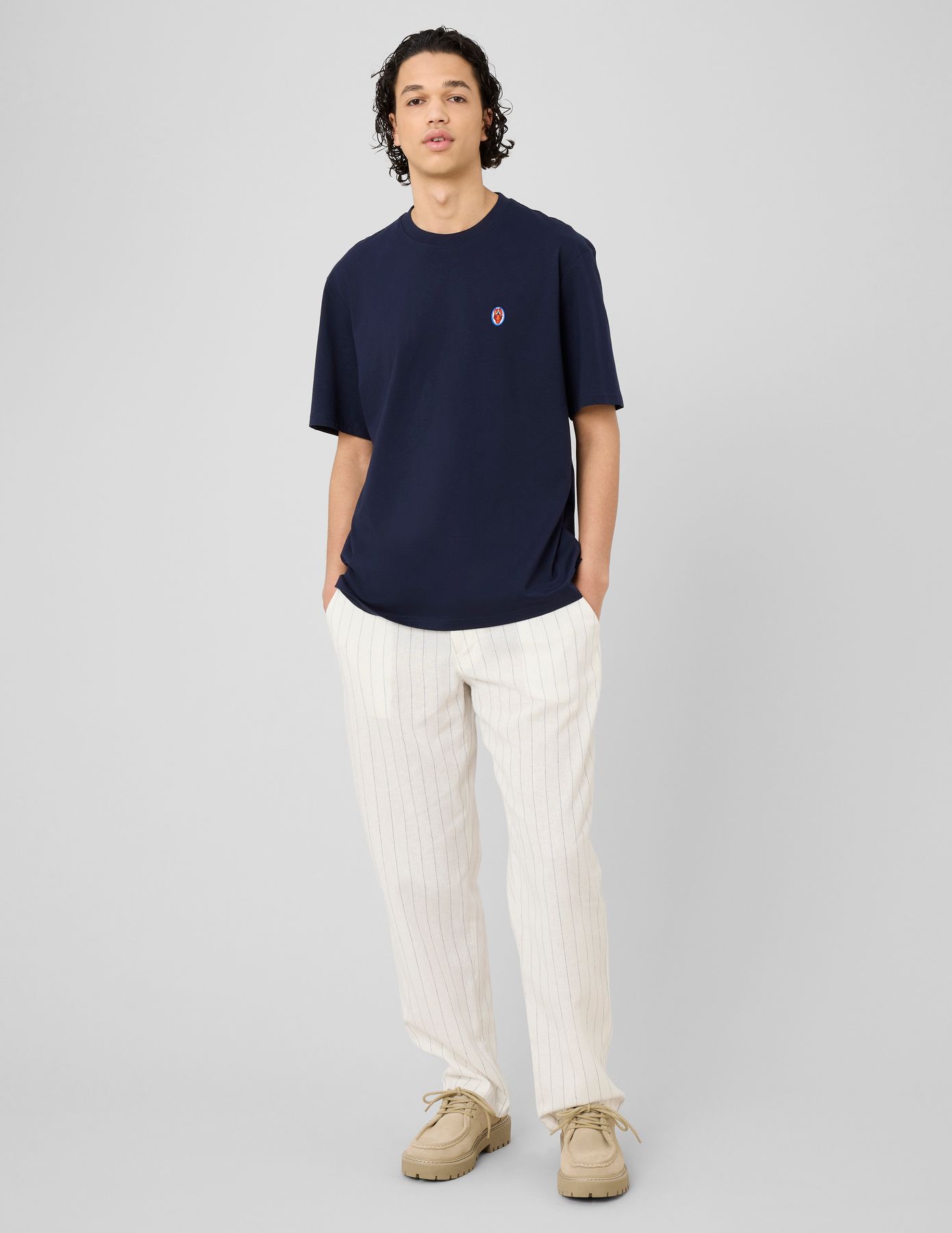Pantalon ray&eacute; en lin
