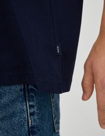 T-shirt broderie poitrine