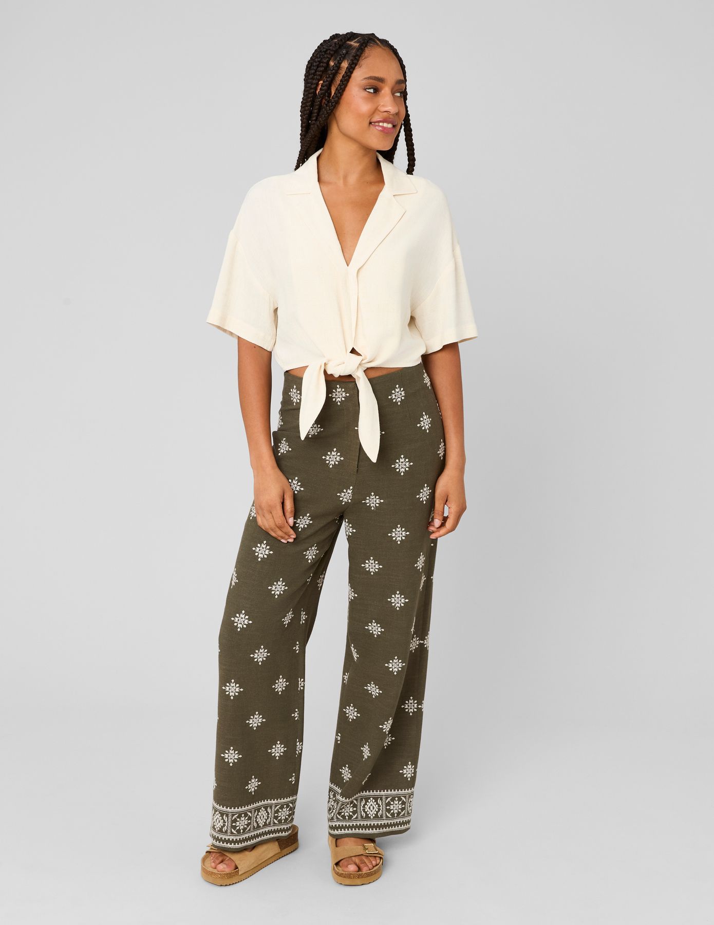 Pantalon brod&eacute;