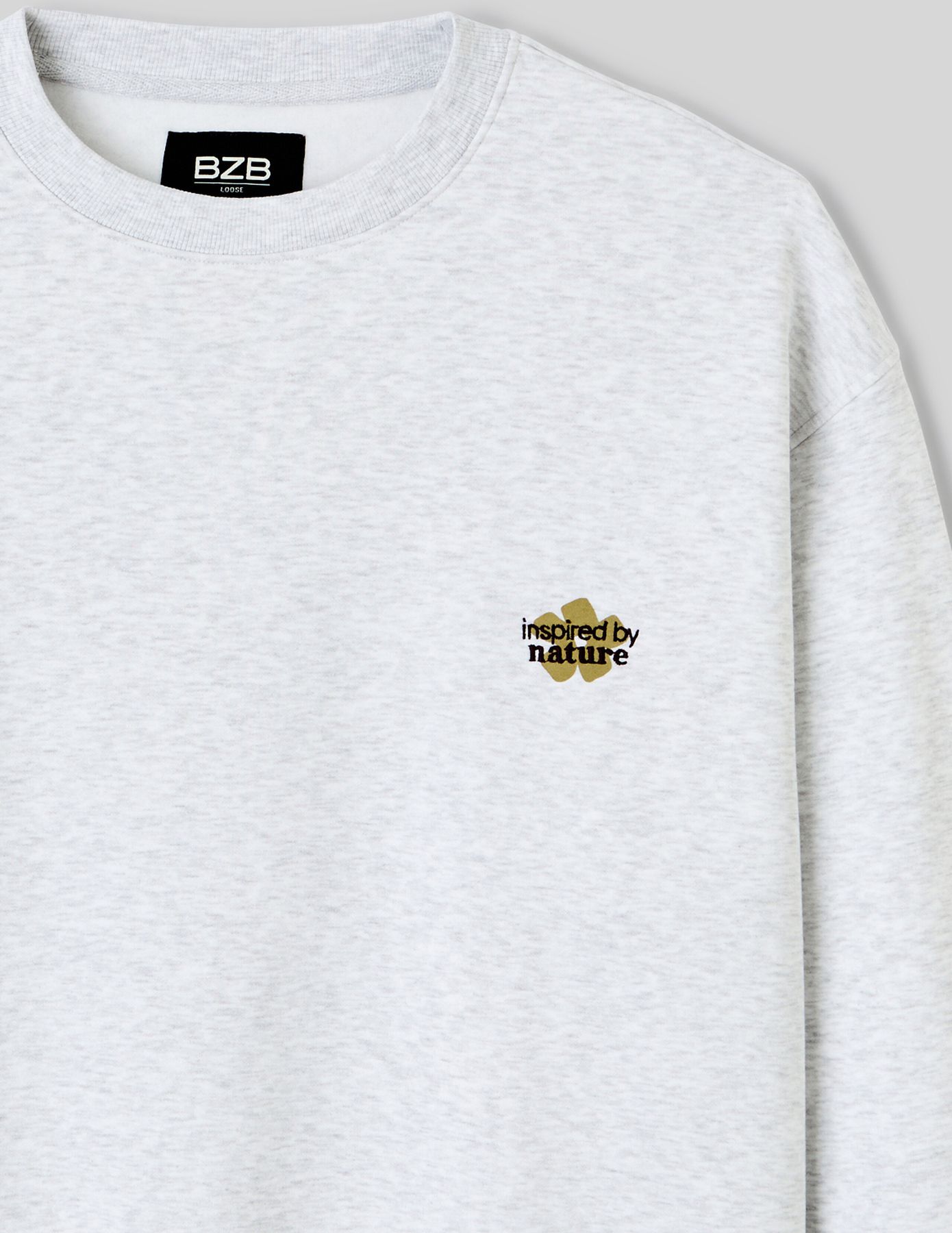 Sweat broderie poitrine