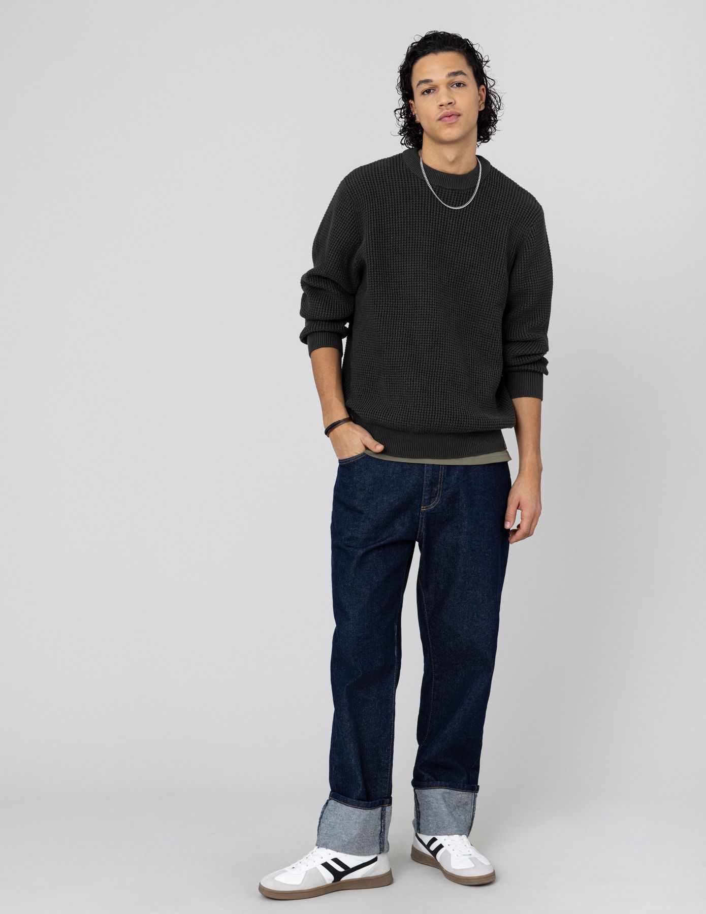 Pull col rond matière fantaisie