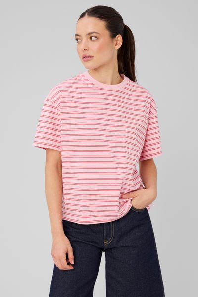 T-shirt ray&eacute; et imprim&eacute;