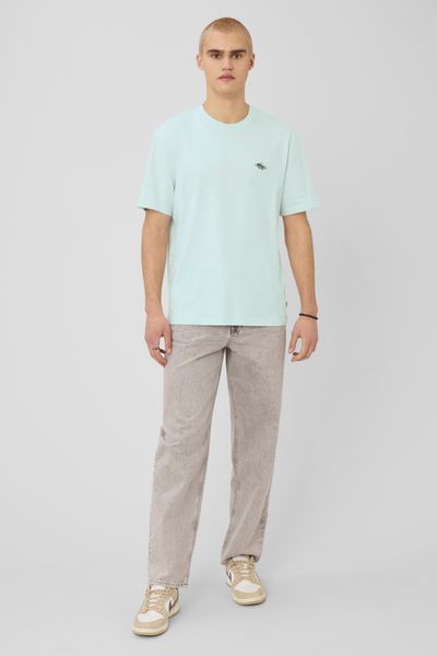 T-shirt broderie poitrine