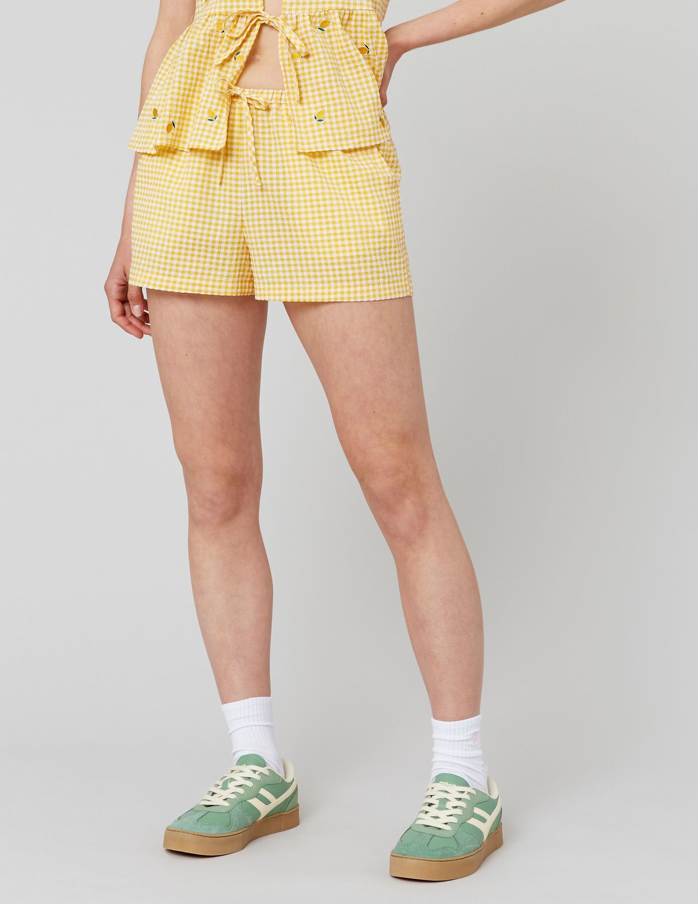 Short vichy