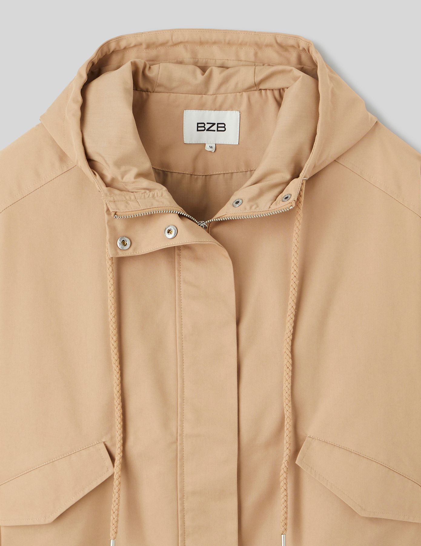 Blouson court à capuche