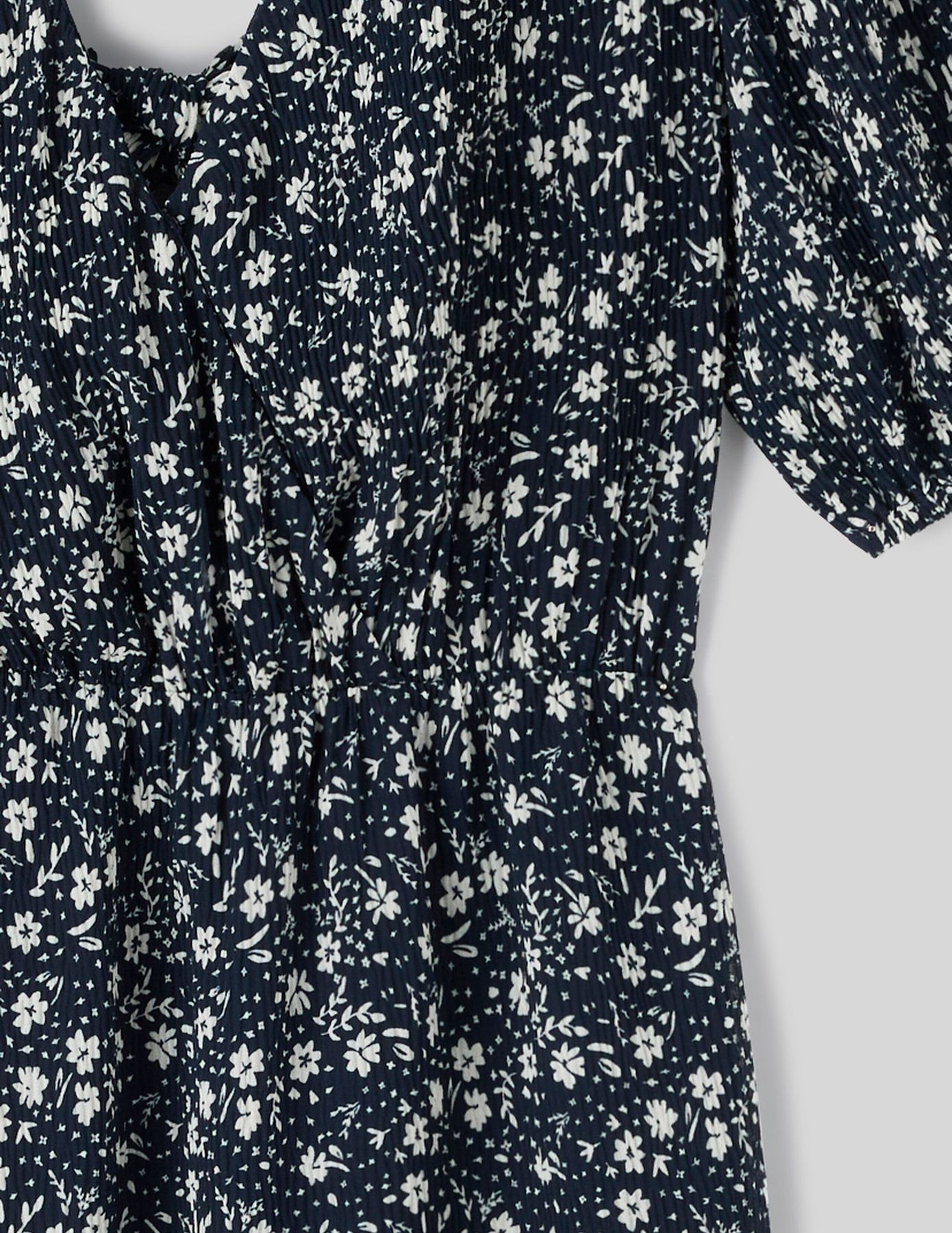 Robe courte plissée imprimée