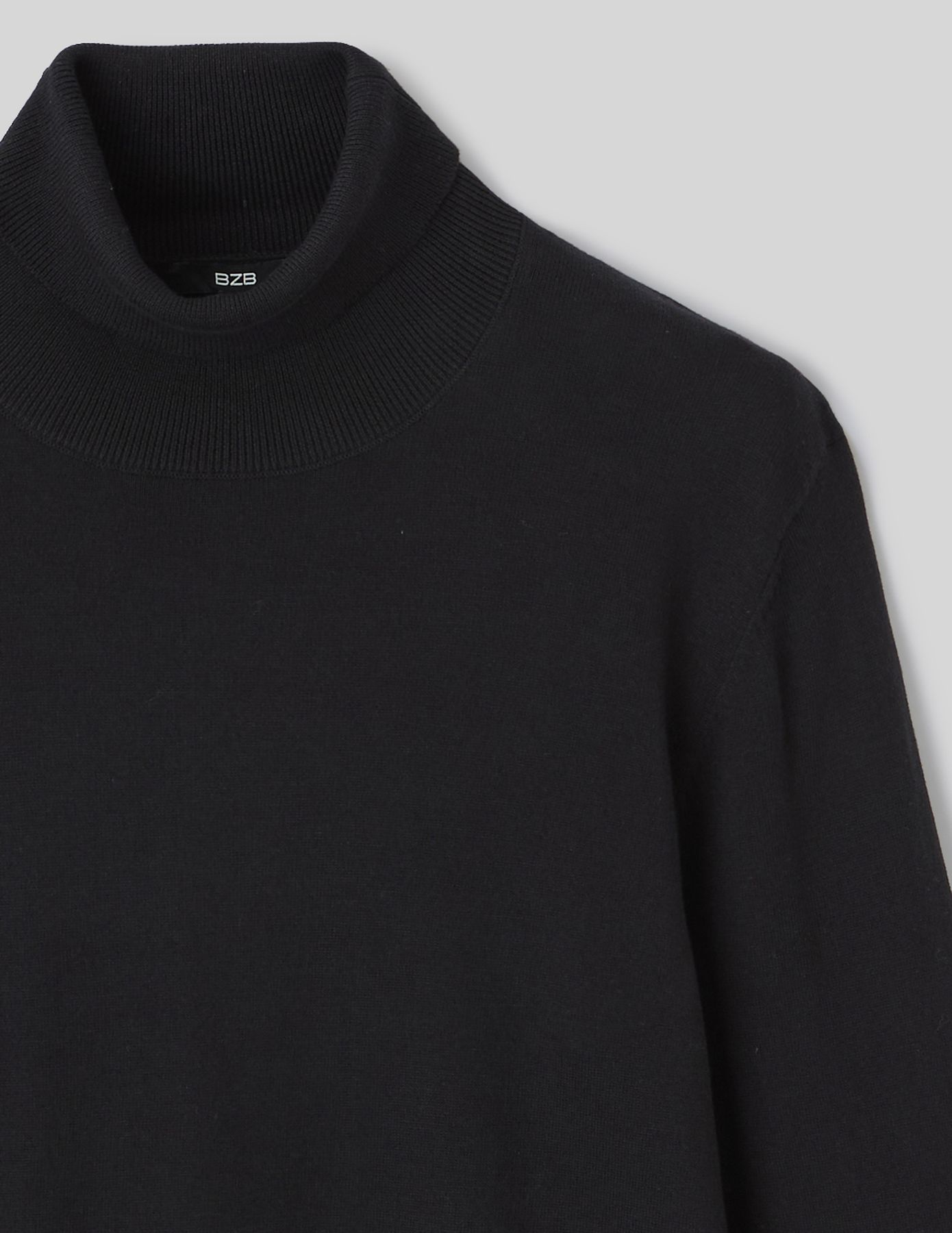 Pull col roulé