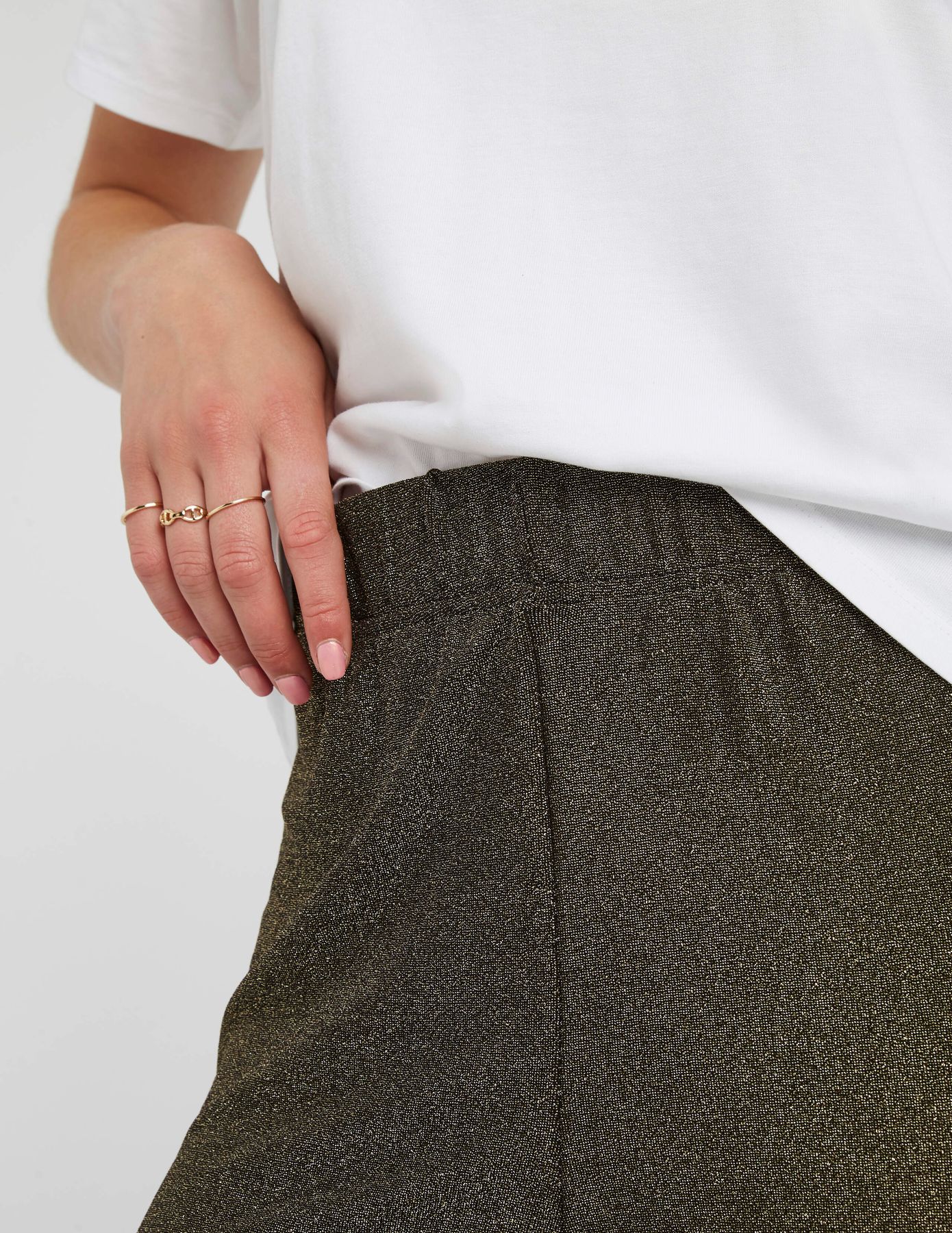 Pantalon fluide &agrave; paillettes