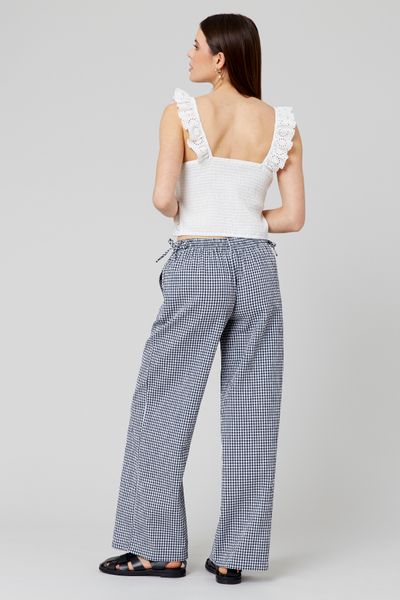 Top broderie anglaise à volant