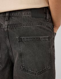 Loose black used