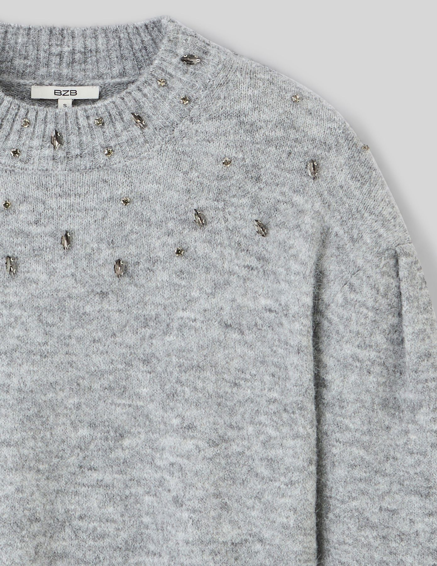 Pull col montant bijoux
