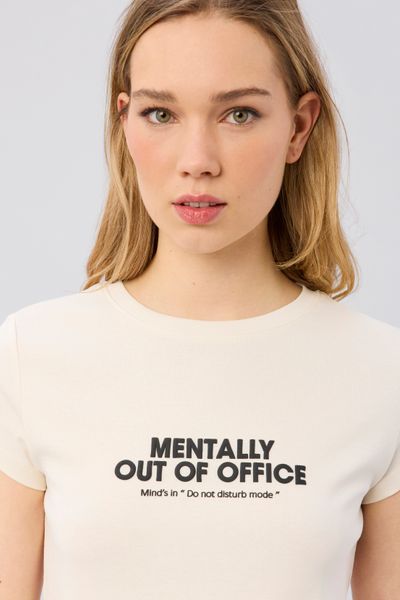 T-shirt baby tee imprim&eacute; poitrine