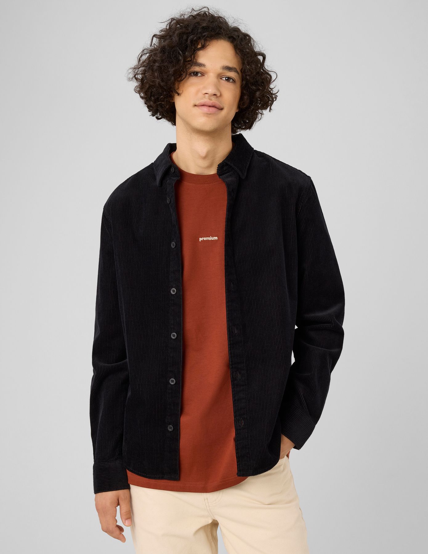 Chemise en velours c&ocirc;tel&eacute;