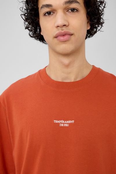 T-shirt broderie poitrine