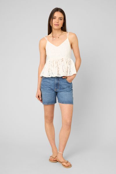 Top fines bretelles en broderie anglaise