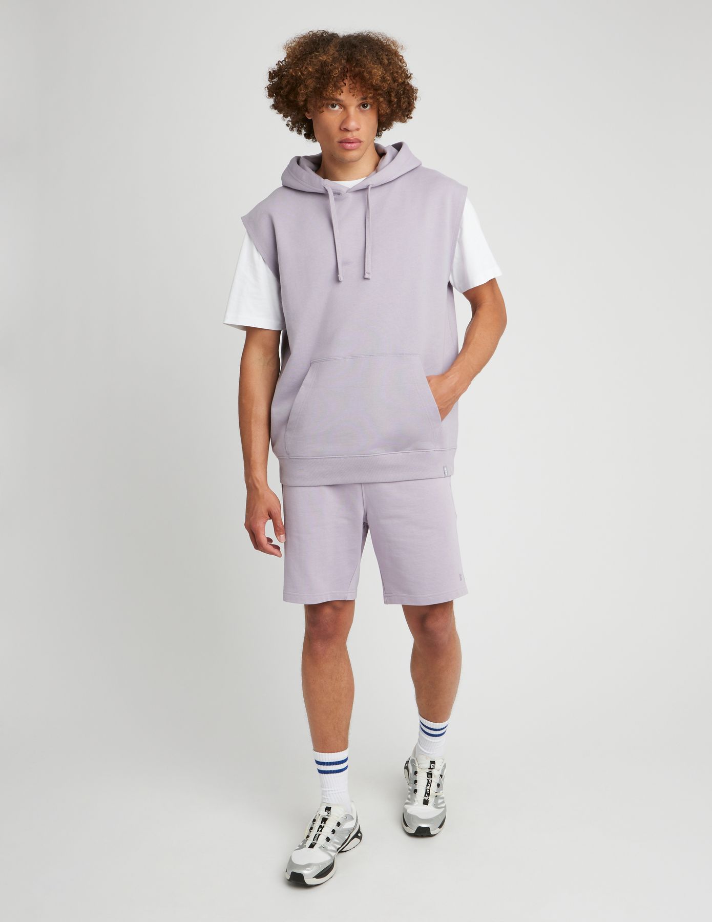 Sweat sans manches à capuche