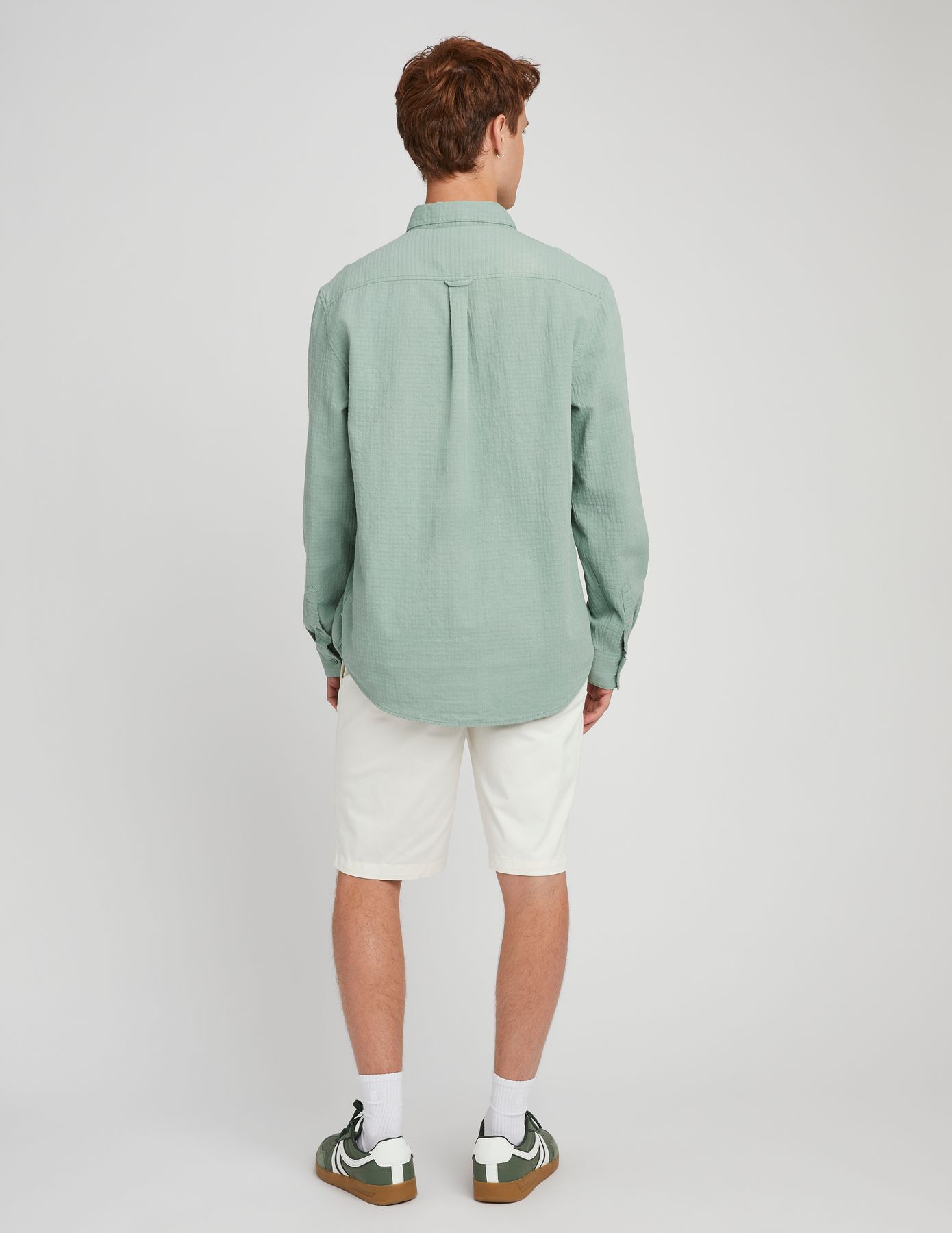 Chemise texturée unie droite