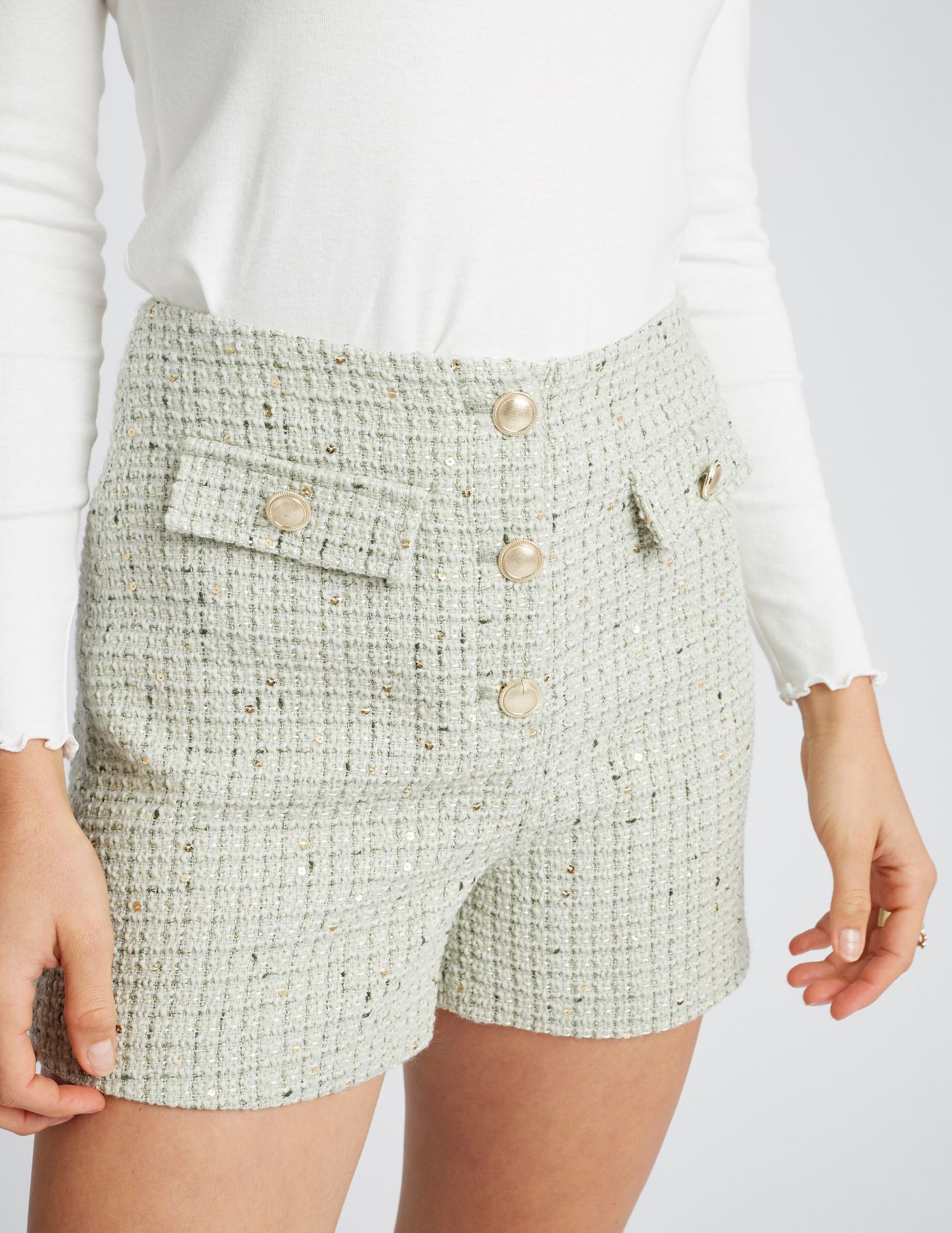 Short tweed sequins