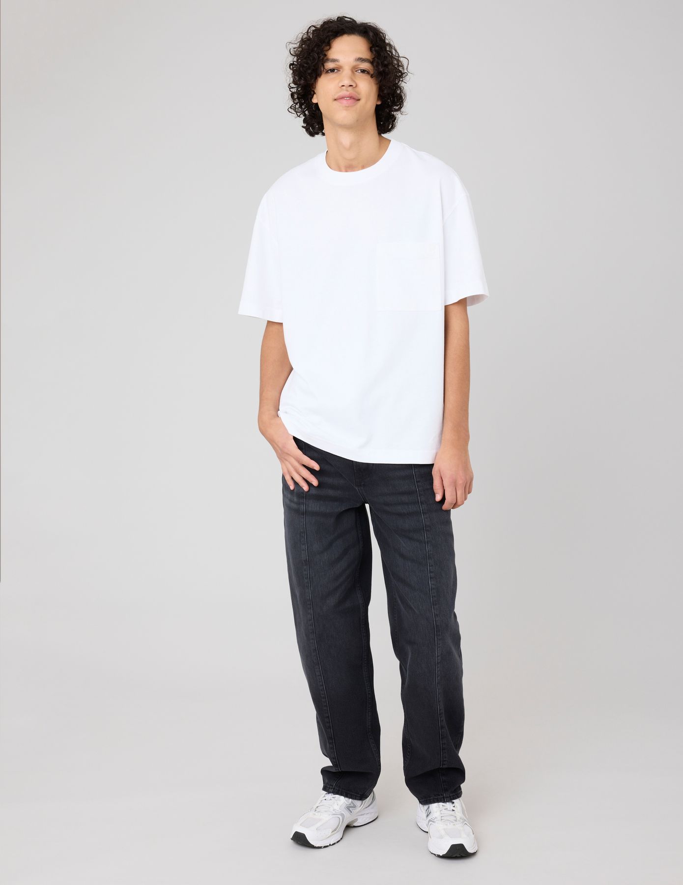 Jean loose à découpes