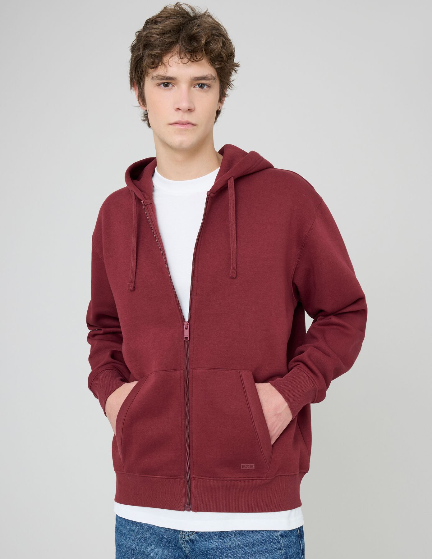 Sweat zippé à capuche