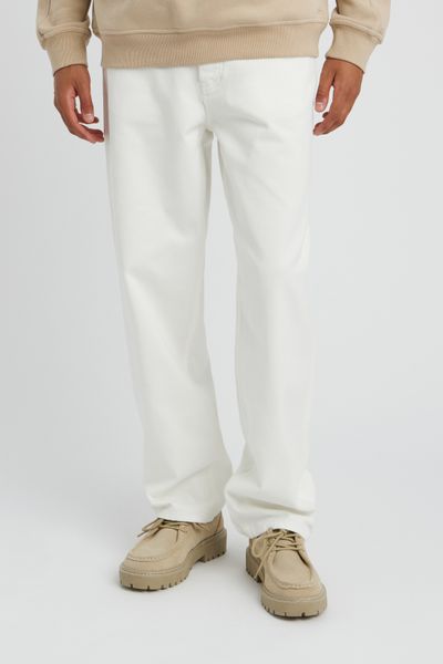 Jean loose