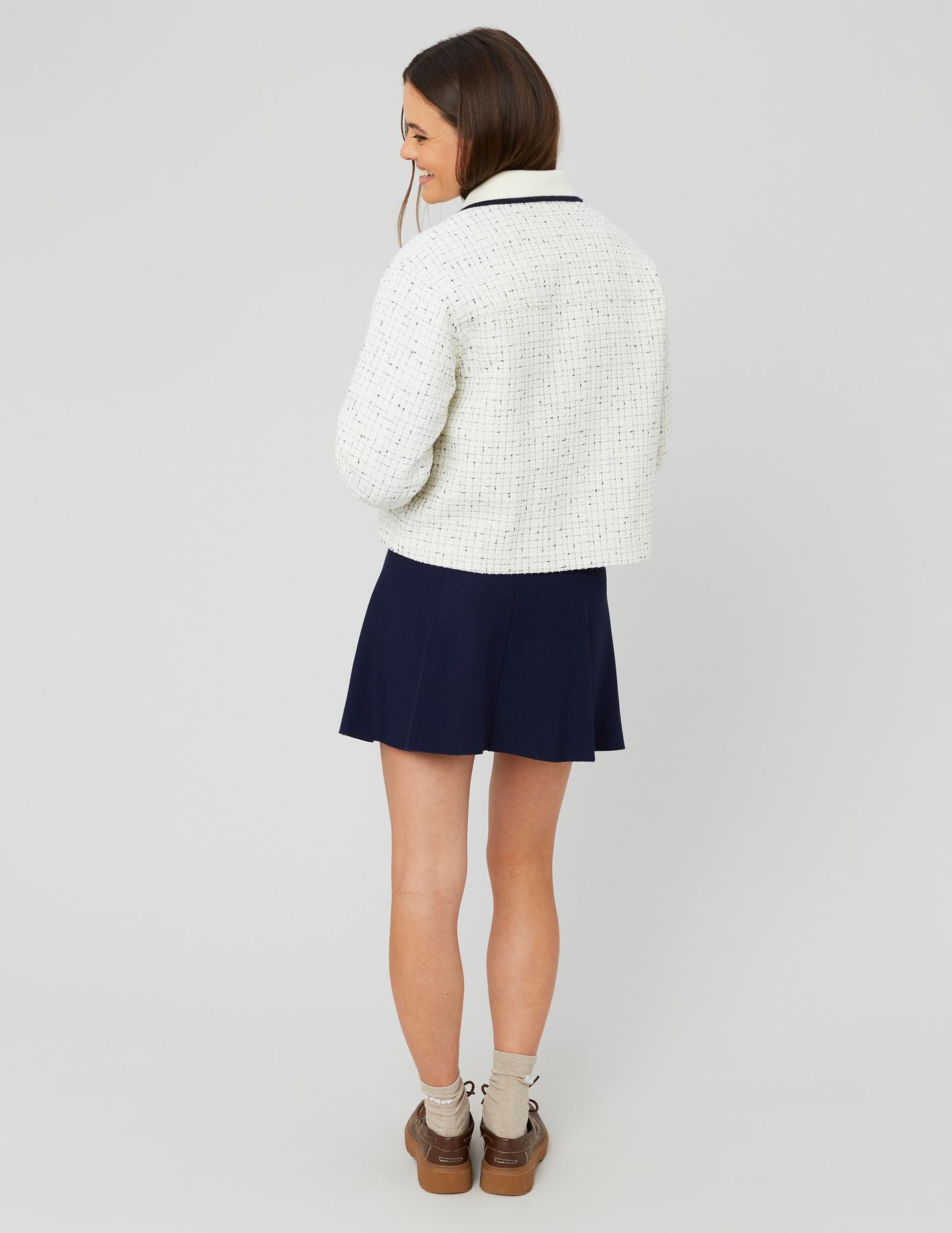 Veste en tweed col contrasté