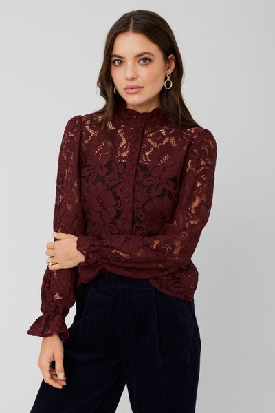 Chemise en dentelle