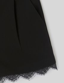 Short court city dentelle