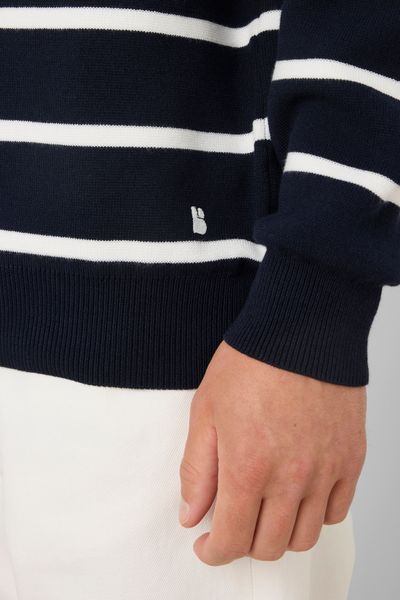 Pull marini&egrave;re