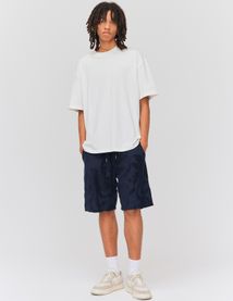 Bermuda éponge dévoré