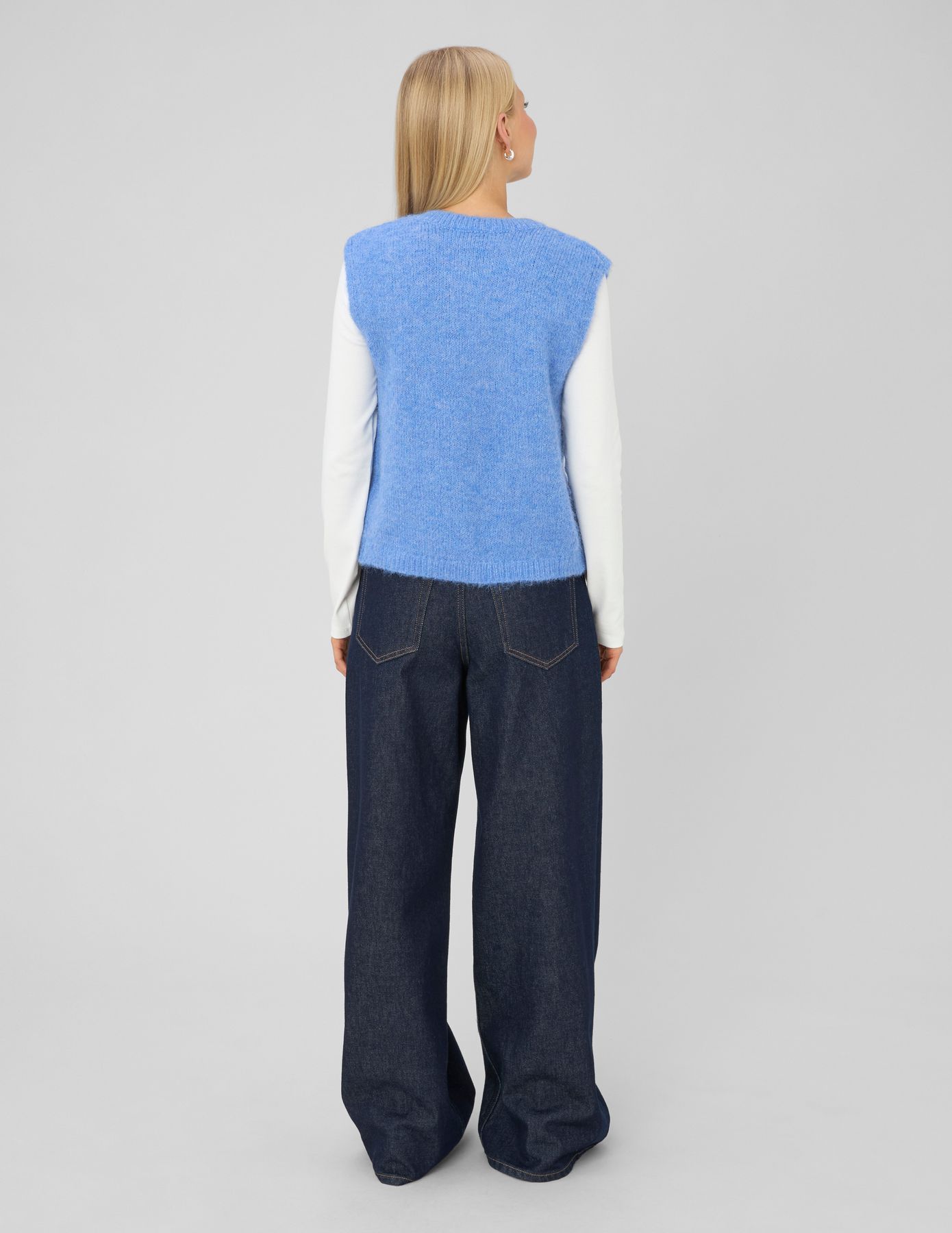 Gilet sans manches &agrave; nouer