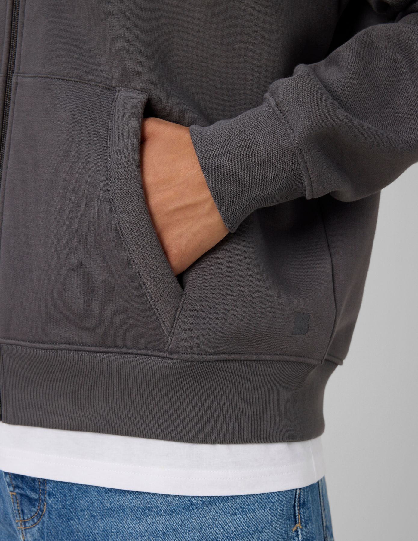 Sweat zipp&eacute; &agrave; capuche