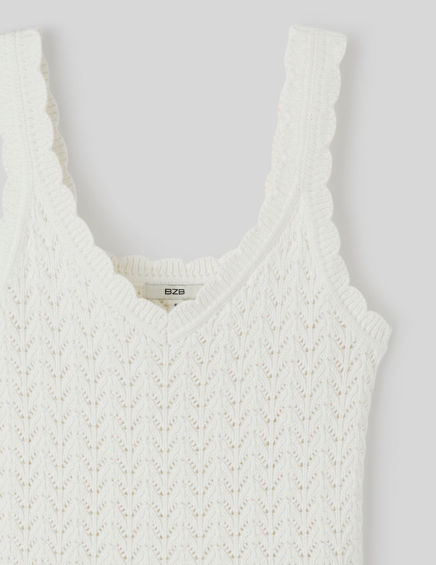 Débardeur ajouré en crochet