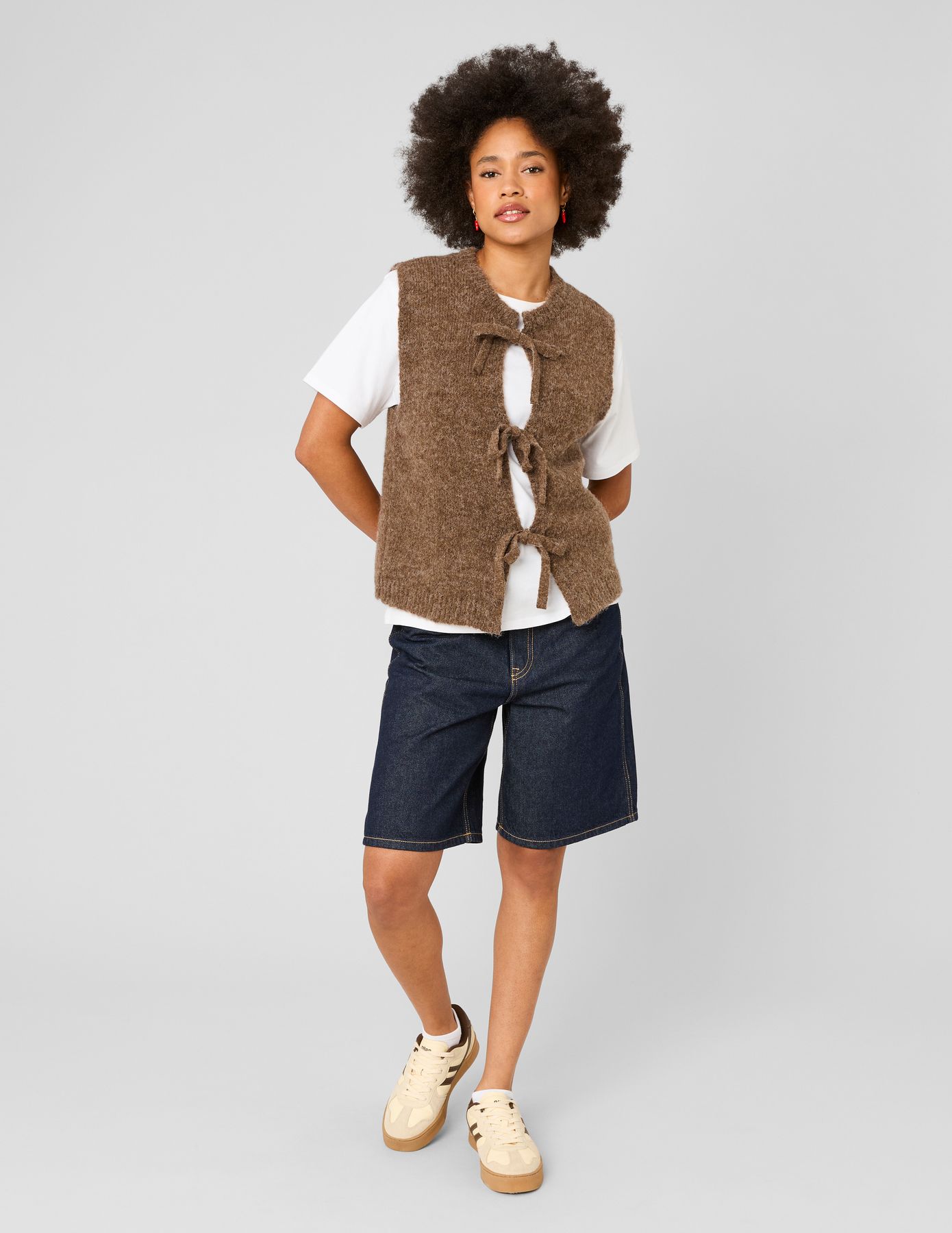 Gilet sans manches &agrave; n&oelig;uds